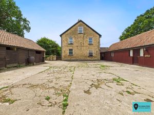 Courtyard- click for photo gallery